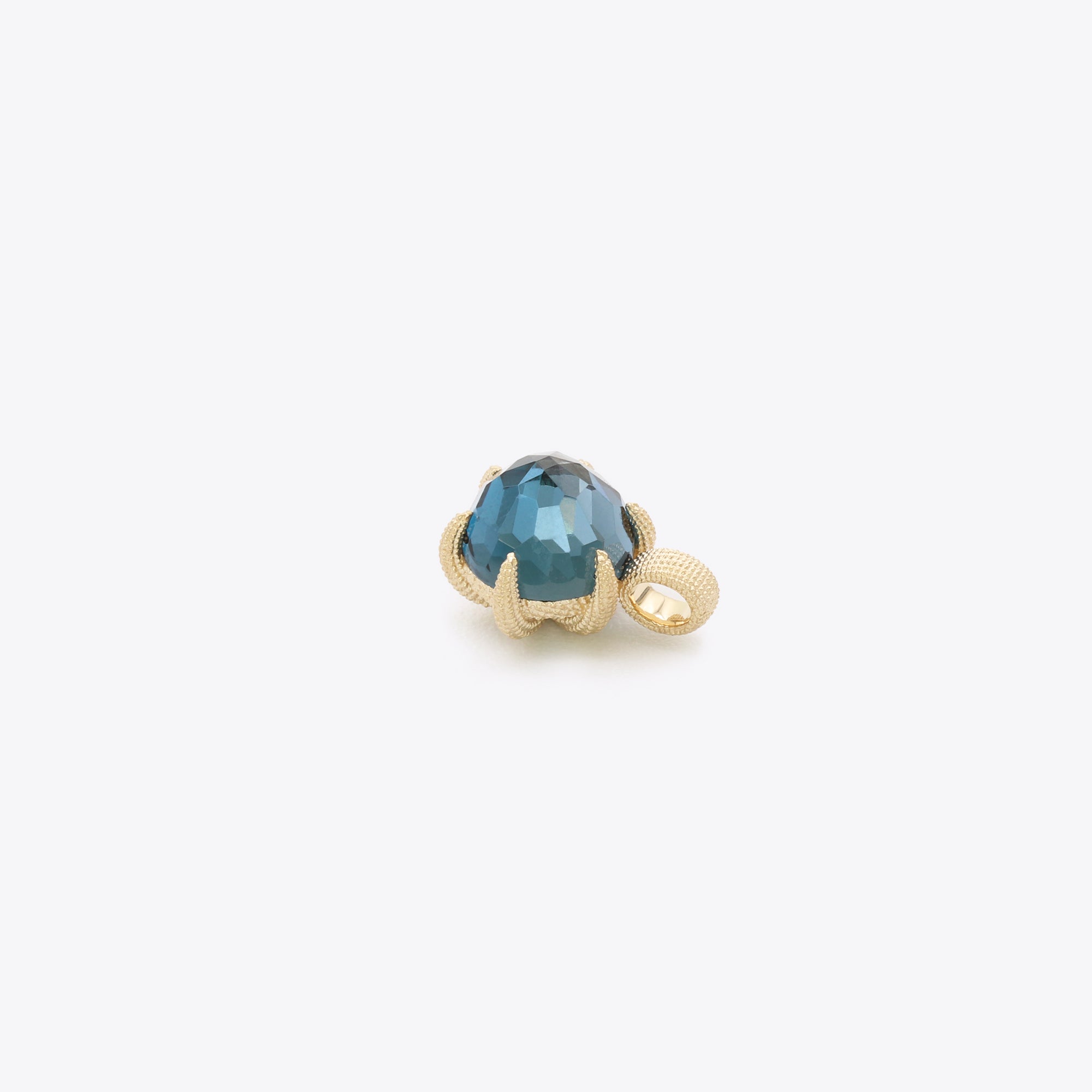 14-karaats gouden hanger met London Blue Topaas in florentine finish, luxe sieraad dat creativiteit en kracht symboliseert, narrae