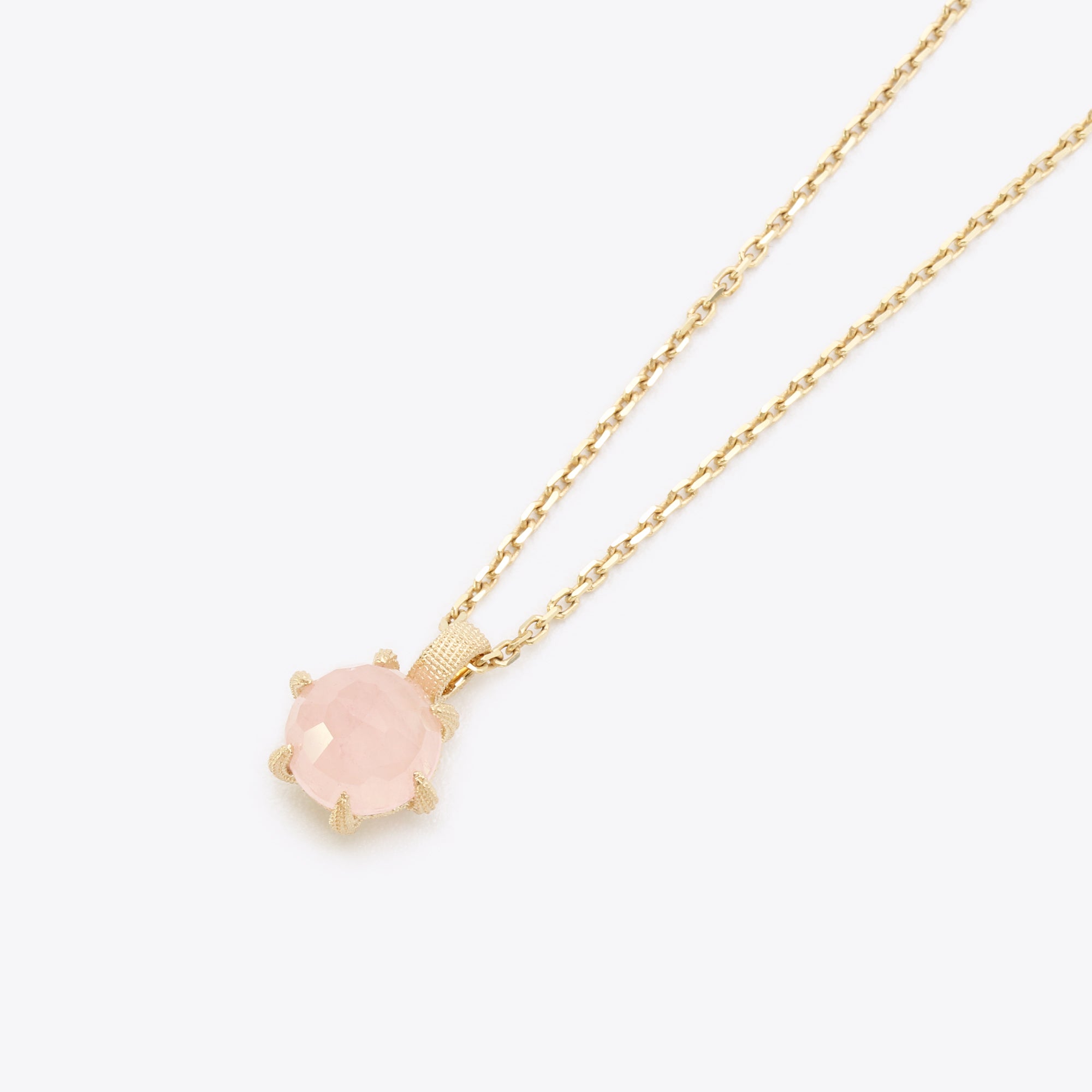 14-karaats gouden ketting met rozenkwarts hanger in florentine finish, luxe sieraad dat zelfliefde en liefde symboliseert, narrae
