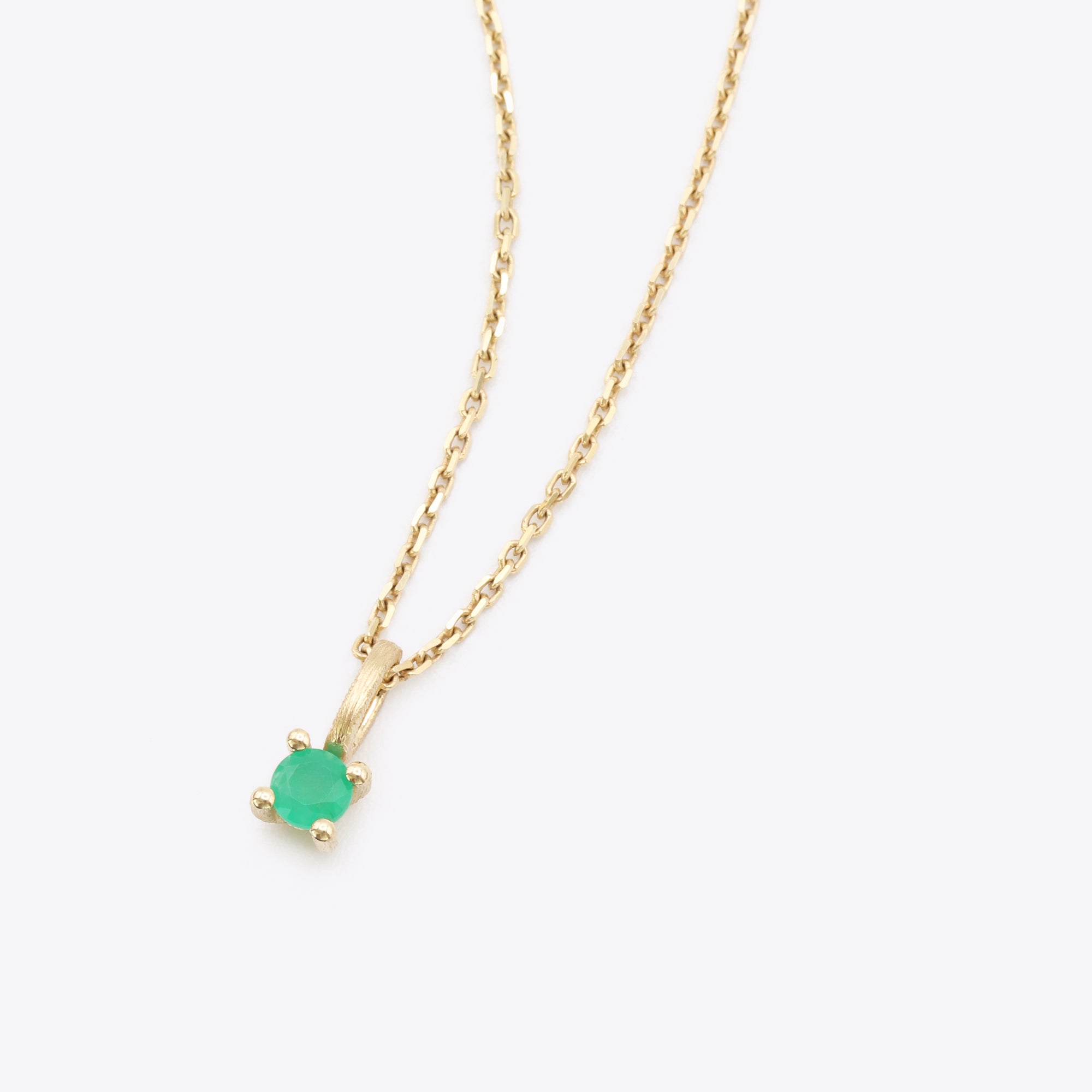 14-karaats gouden ketting met smaragd hanger, geboortesteen mei, narrae