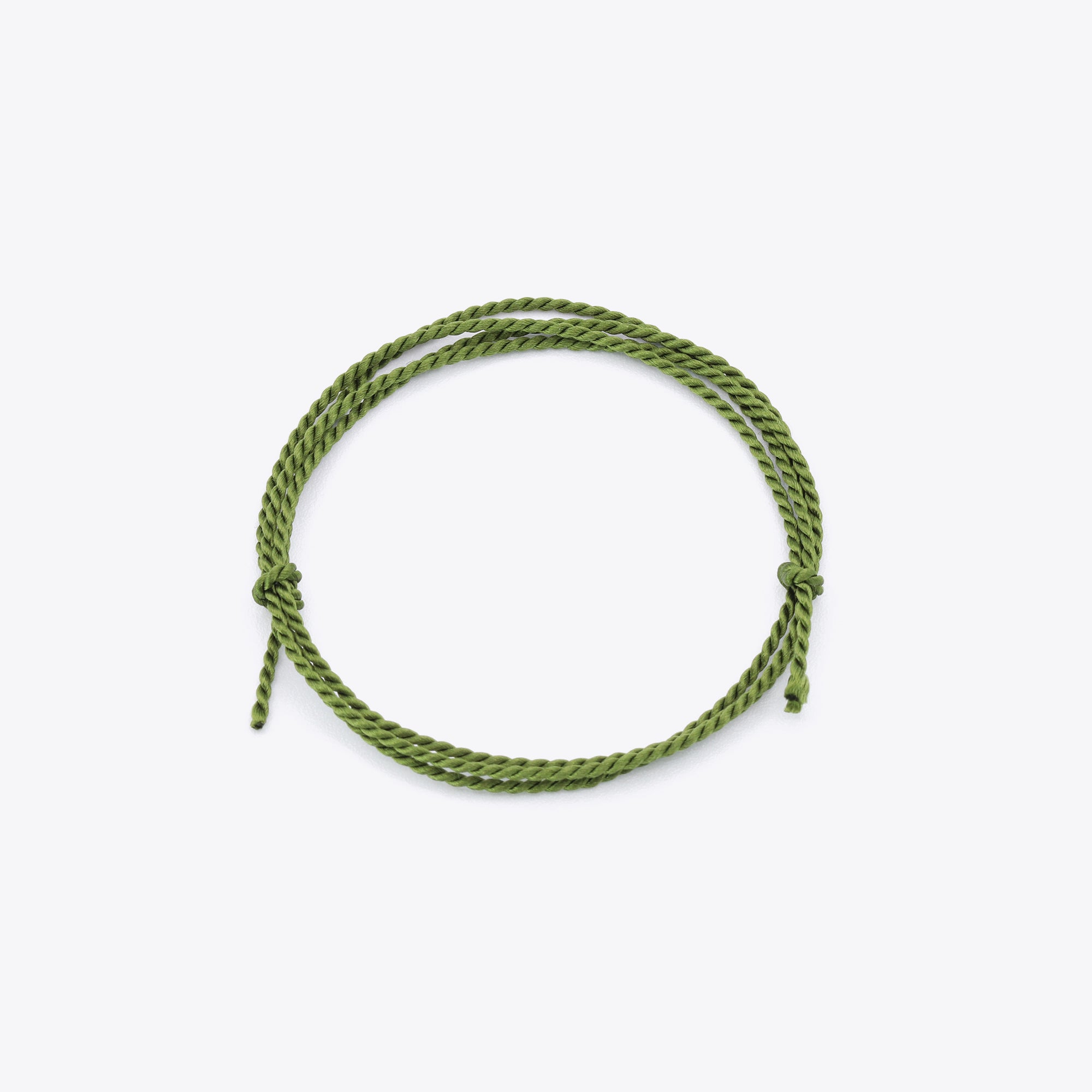 Olijfgroen, donkergroen natuursatijn koord voor het maken van een armband of ketting