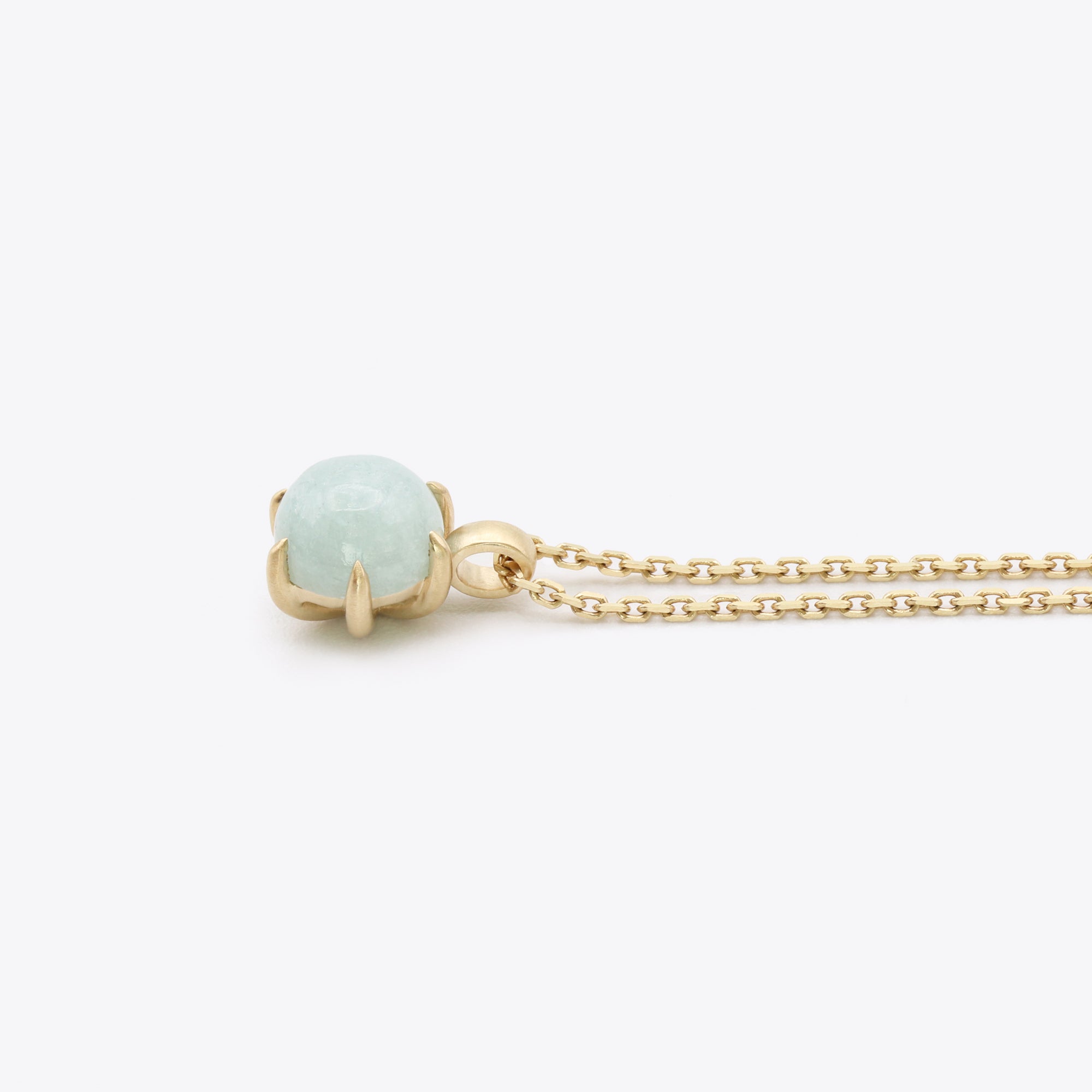 14-karaats gouden ketting met Milky Aquamarijn hanger in satin finish, luxe sieraad dat intuïtie en zelfvertrouwen symboliseert, narrae