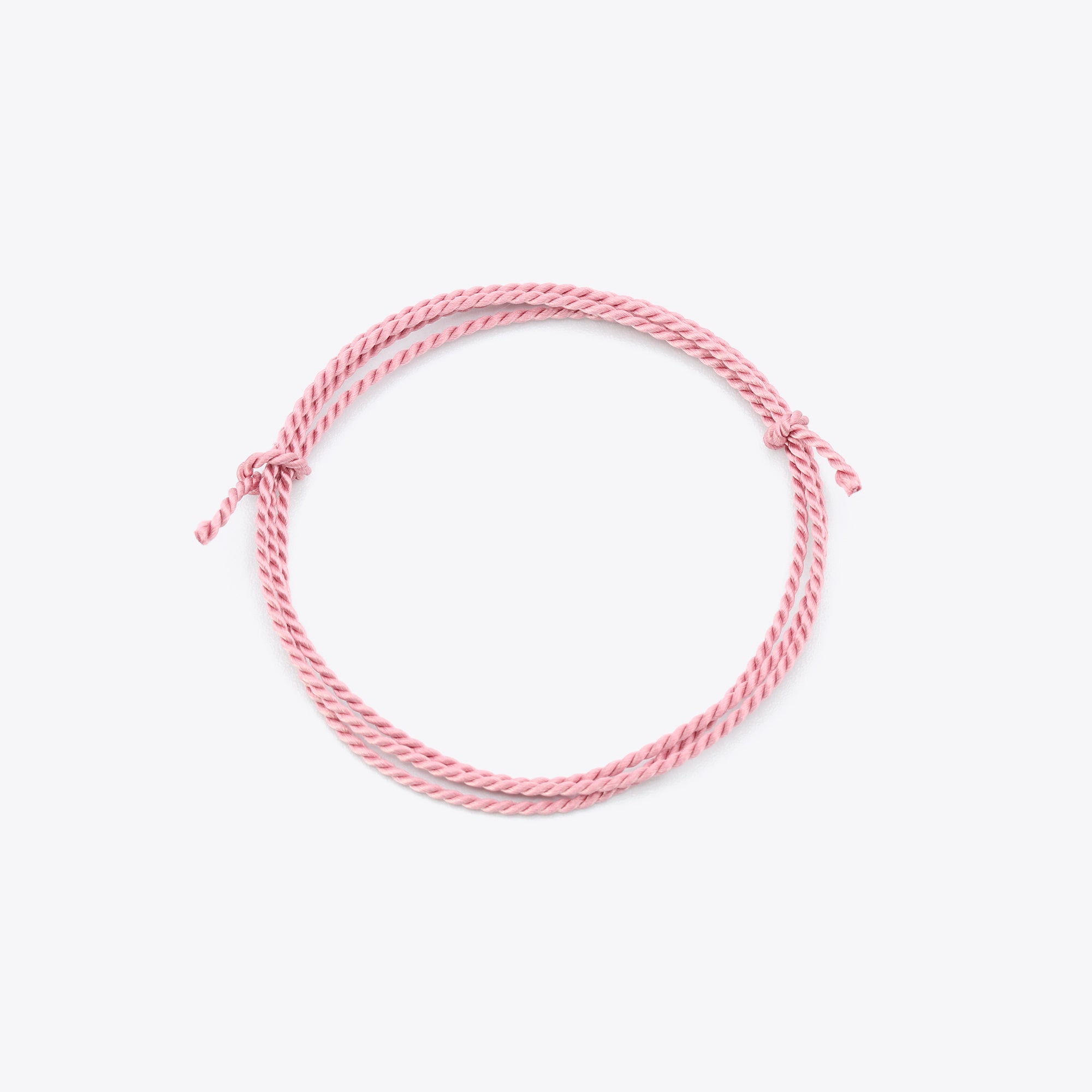 Donkerroze natuursatijn koord voor het maken van een armband of ketting